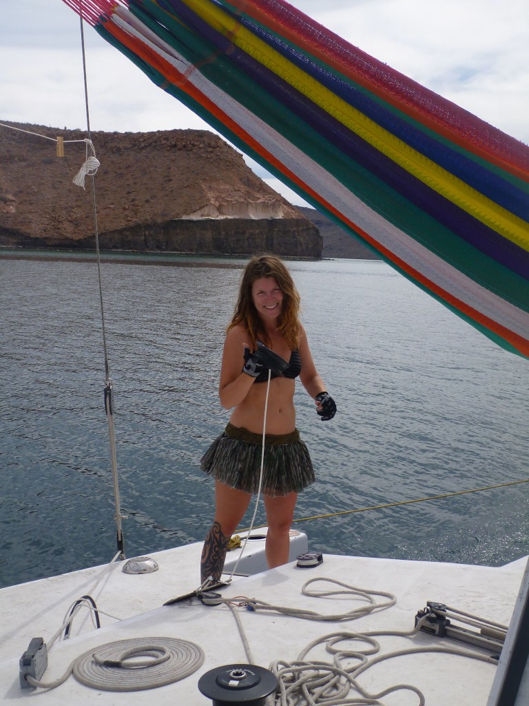 Miya fishing near the Isla Espiritu Santo